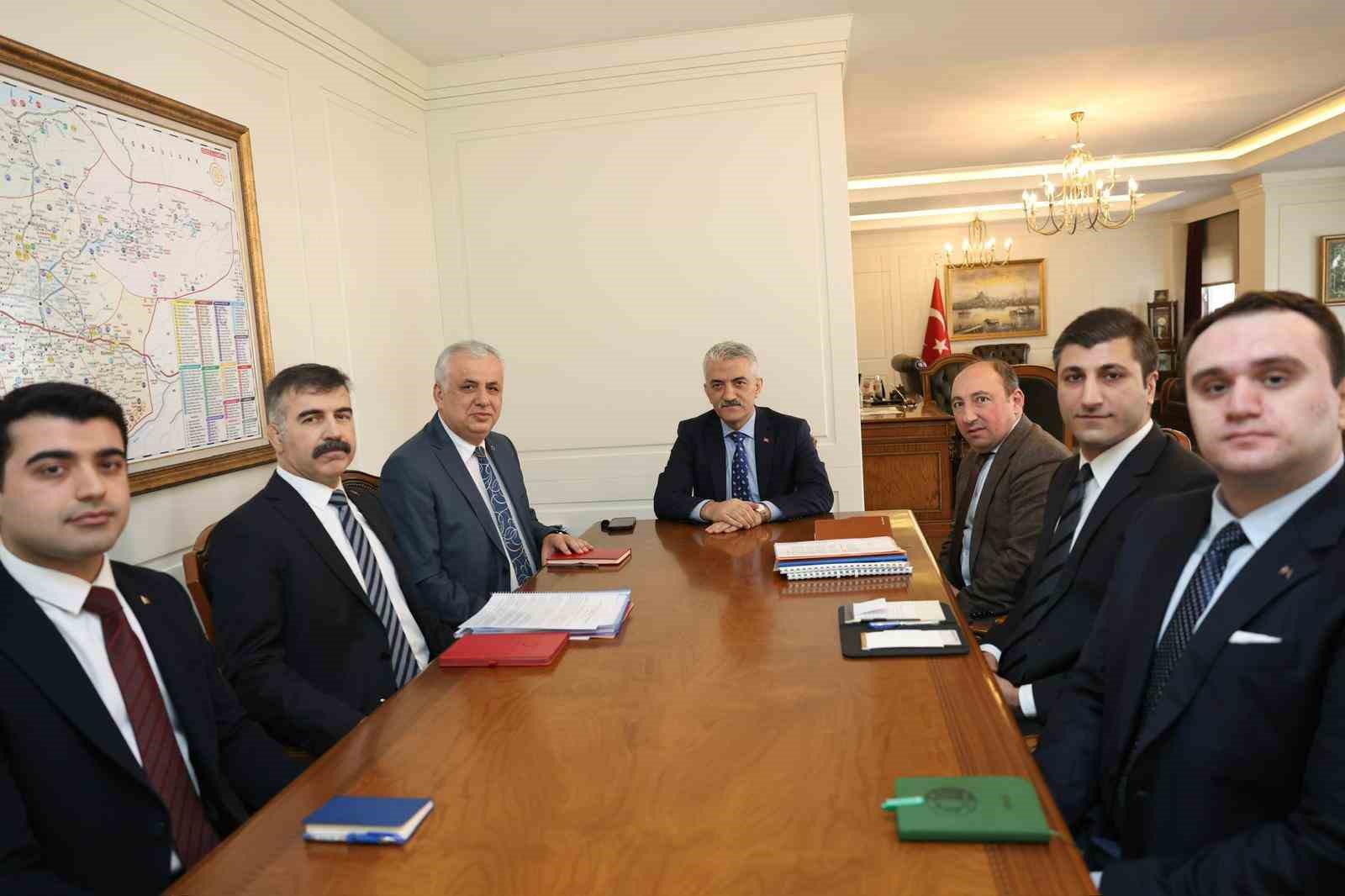 Haftalık değerlendirme toplantıları yapılacak
Haftalık değerlendirme toplantıları yapılacak