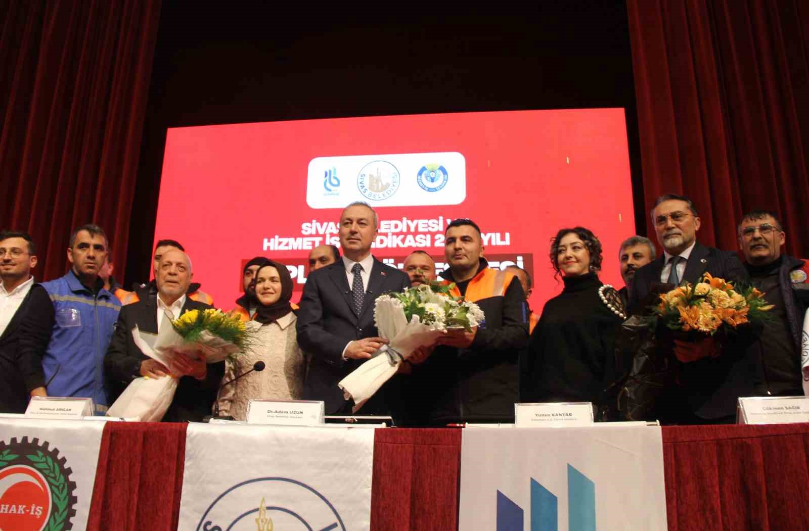 HAK-İŞ Genel Başkanı Arslan: "Bizim kültürümüzde insanların en hayırlısı, insanlara hizmet edendir"
