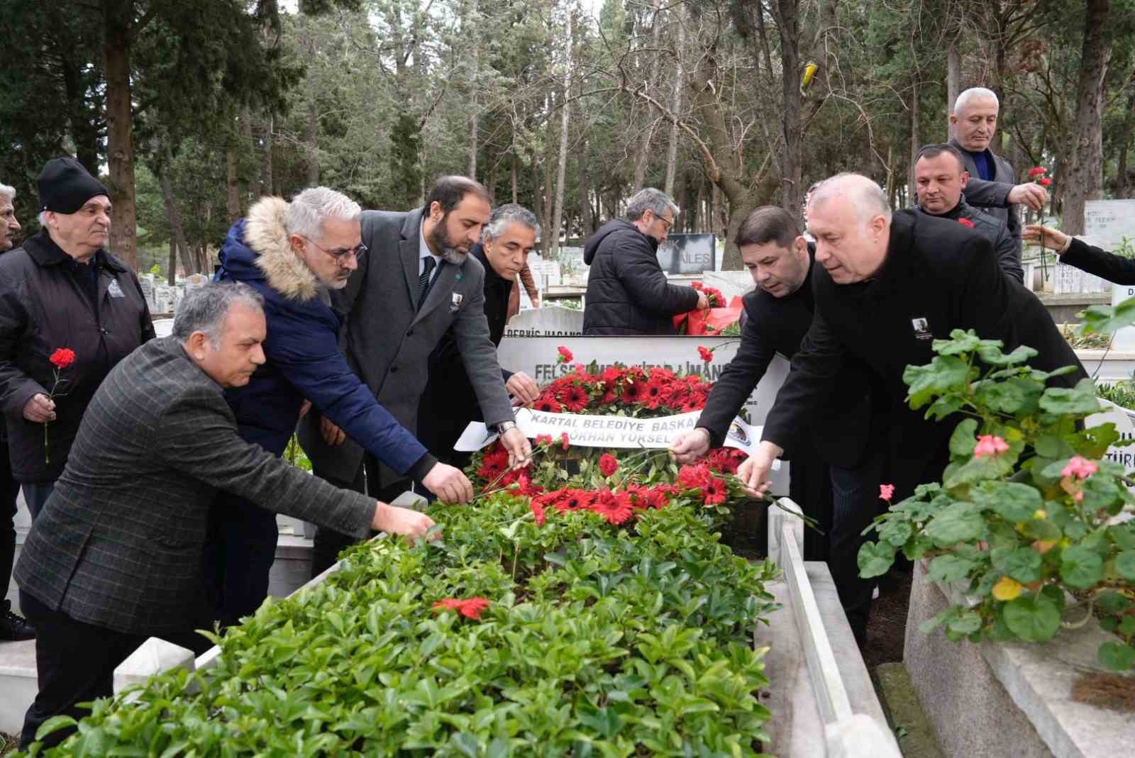 ’Hakikatin nefesi’ Neyzen Tevfik, Kartal’da dualarla anıldı
’Hakikatin nefesi’ Neyzen Tevfik, Kartal’da dualarla anıldı