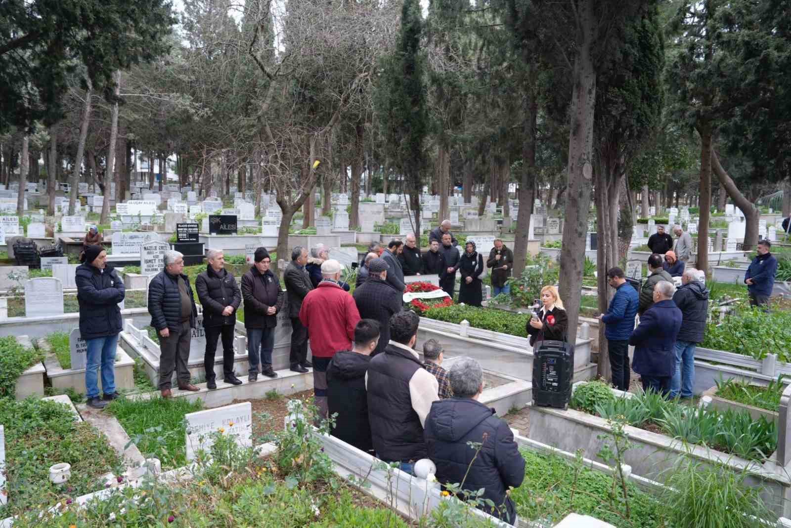 ’Hakikatin nefesi’ Neyzen Tevfik, Kartal’da dualarla anıldı
’Hakikatin nefesi’ Neyzen Tevfik, Kartal’da dualarla anıldı