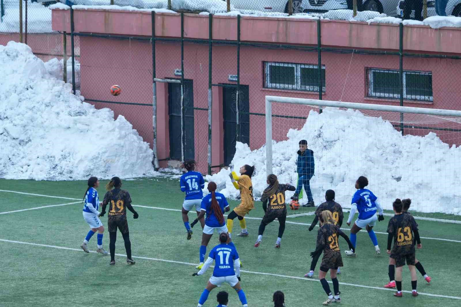 Hakkari Gücü: 5 - Gaziantep ALG Spor: 0
