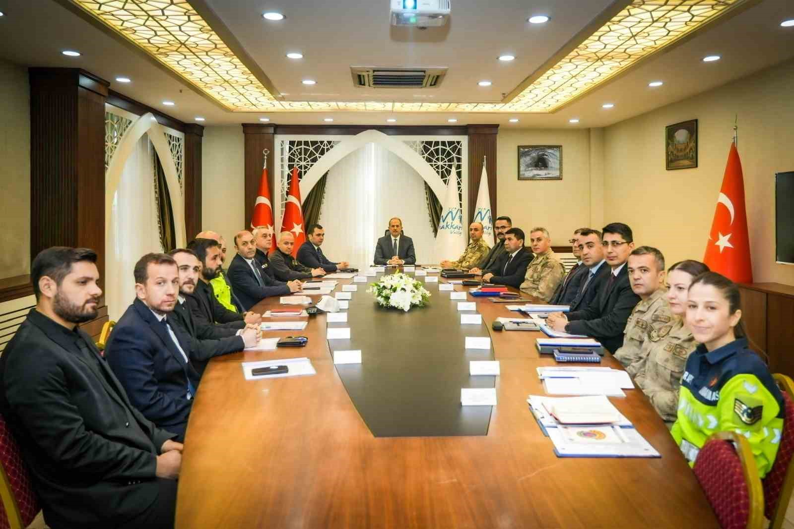 Hakkari’de 805 aranan kişi yakalandı
