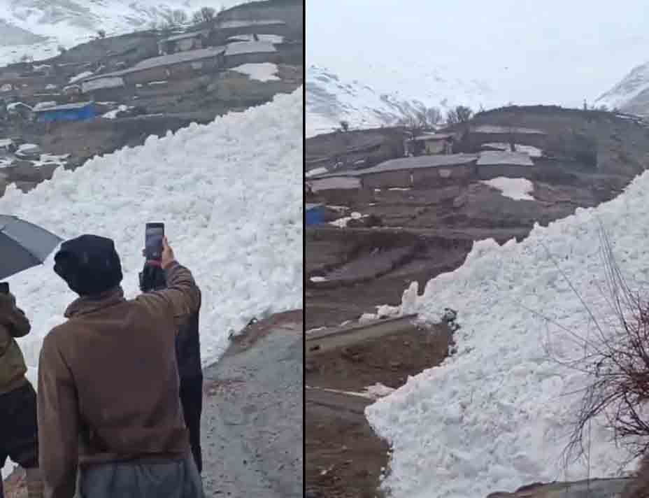 Hakkari’de çığ evleri teğet geçti
