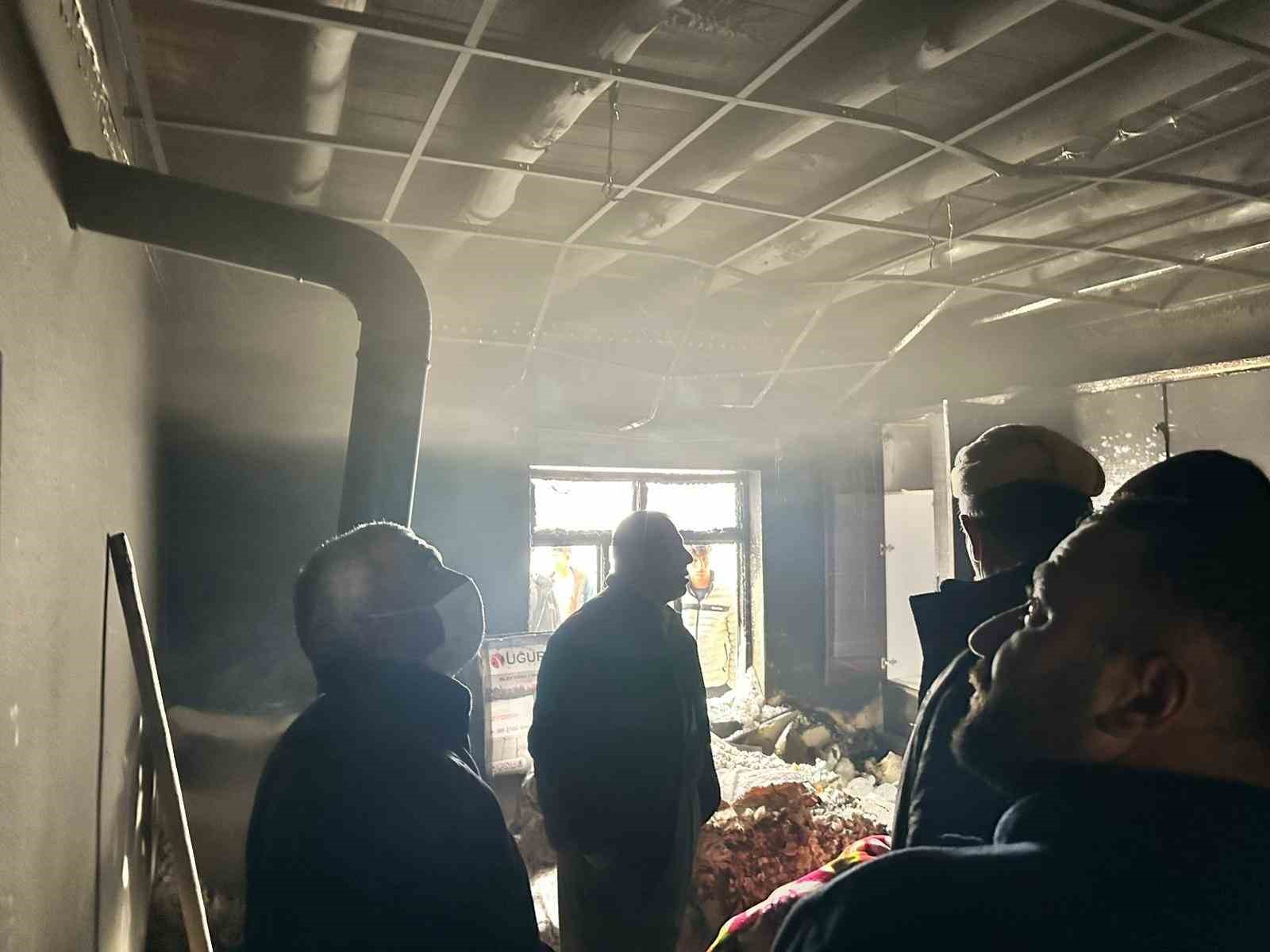 Hakkari’de ev yangını
