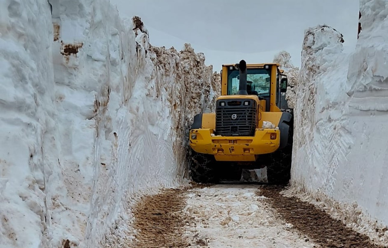Hakkari’de kapanan tüm köy ve mezra yolları yeniden açıldı
