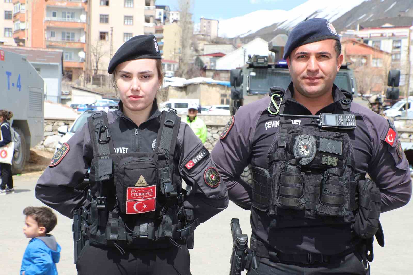 Hakkari’de Polis Haftası etkinliğine yoğun ilgi
