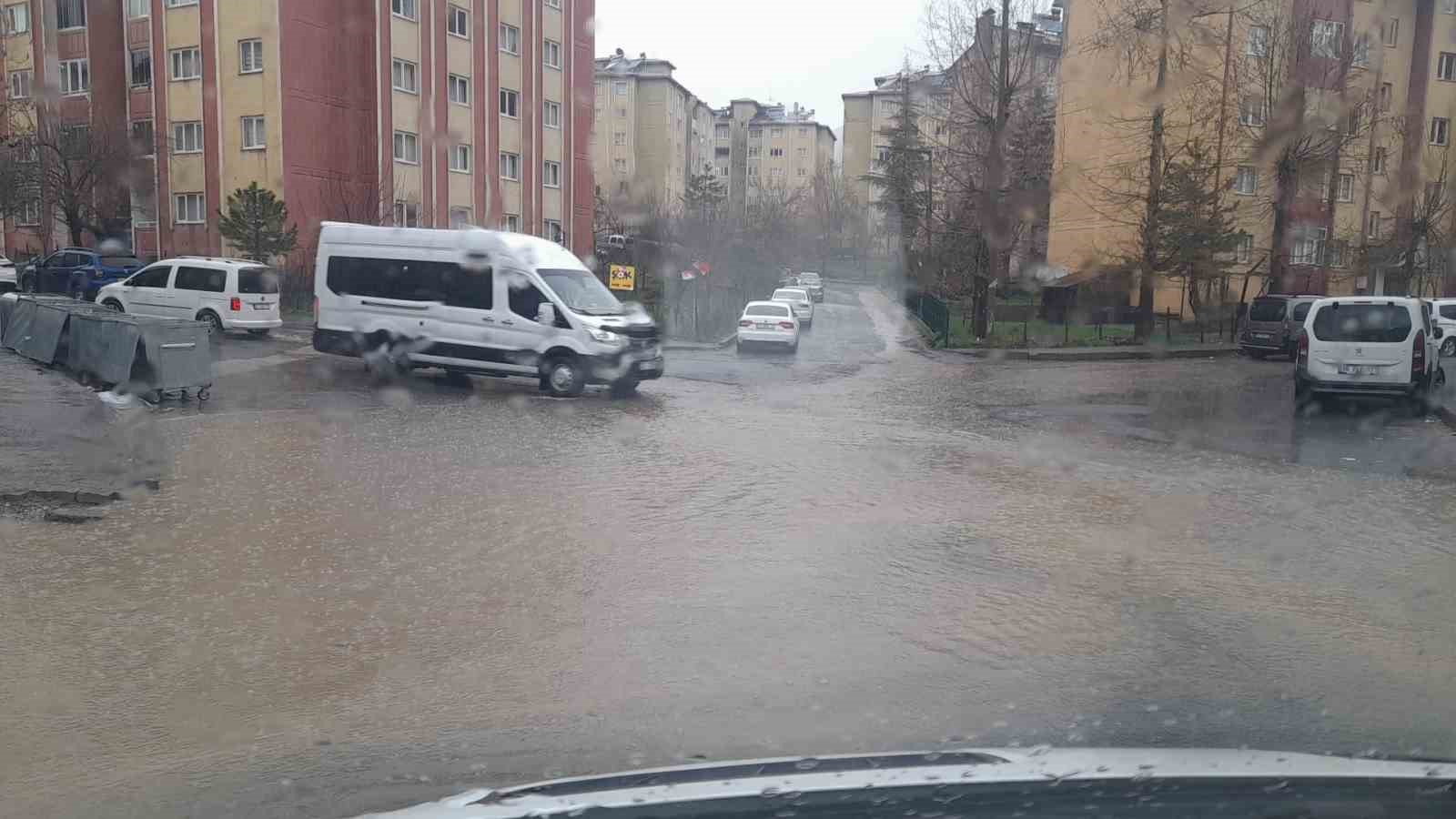 Hakkari’de sağanak alarmı
