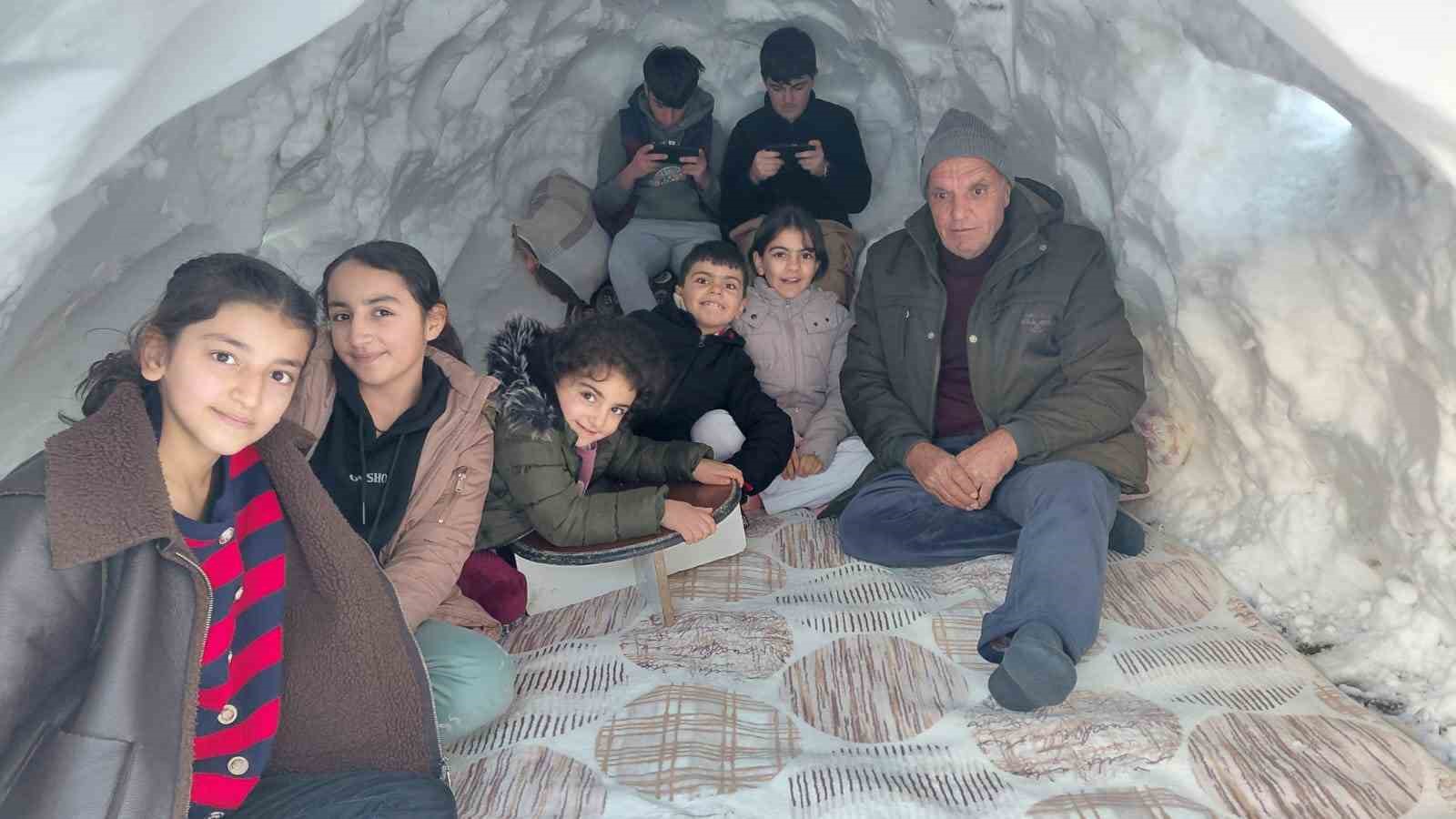 Hakkarili Yunus’tan iglo evi
