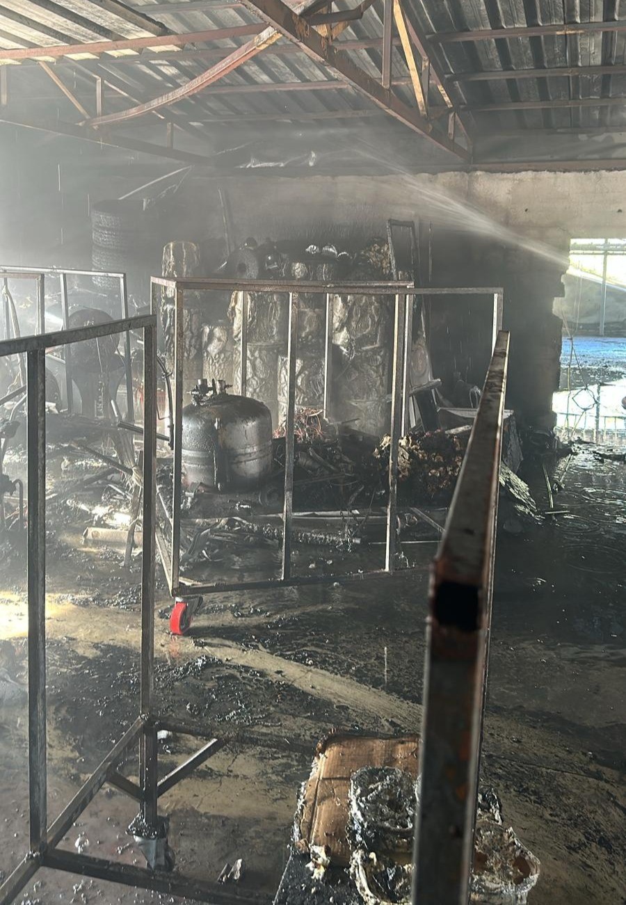 Halı yıkama atölyesinde çıkan yangın söndürüldü
