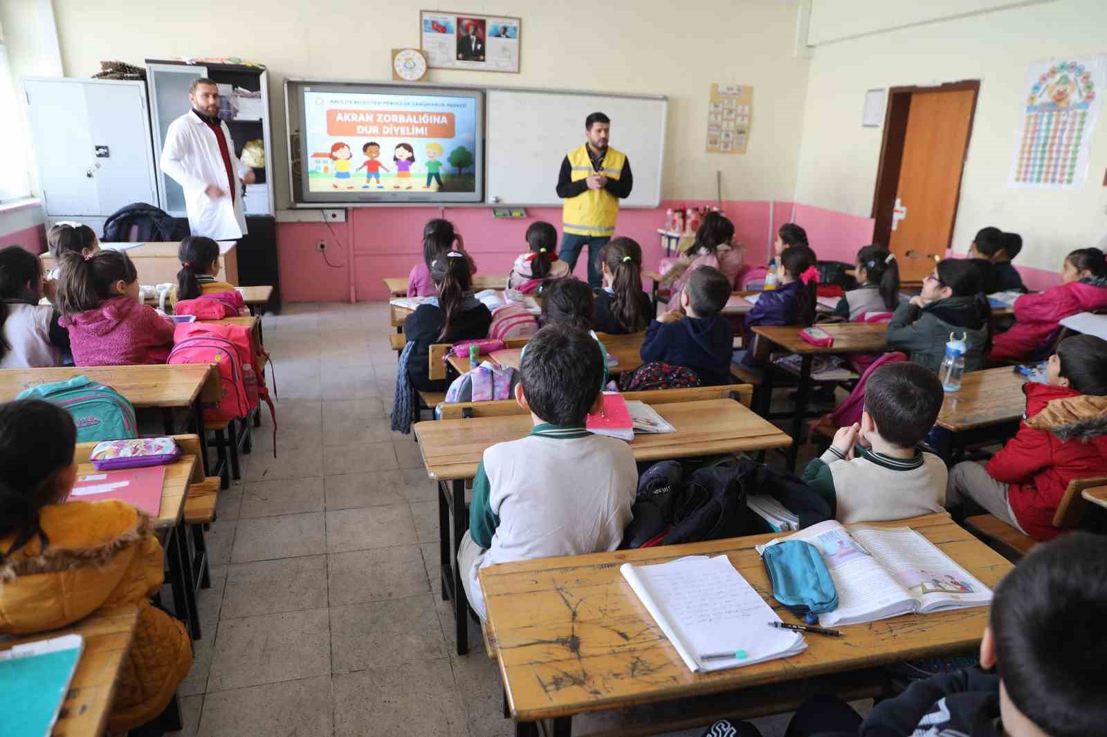 Haliliye Belediyesi’nden öğrencilere farkındalık eğitimi
