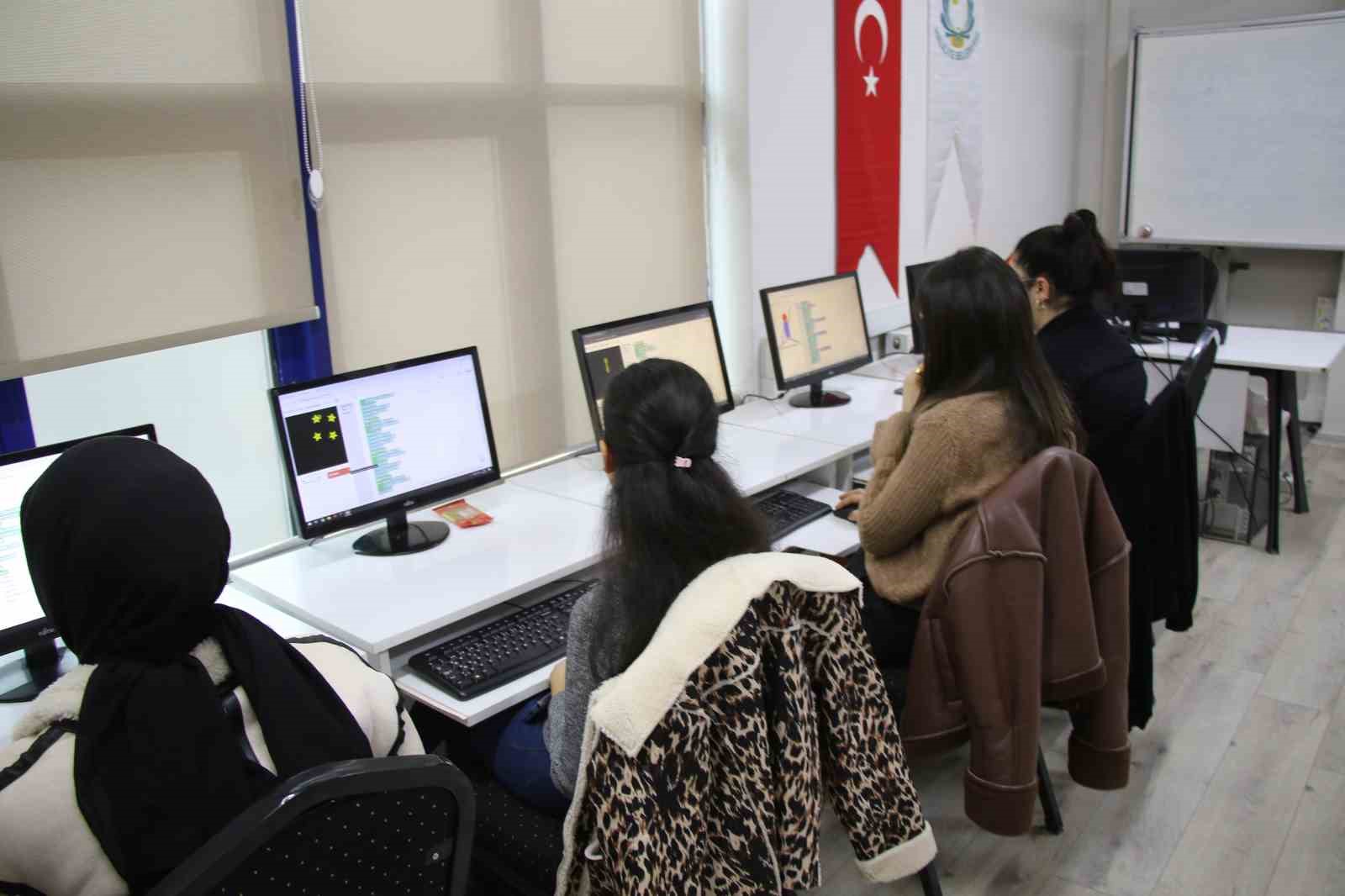 Haliliye Belediyesi’nden teknoloji odaklı eğitim
