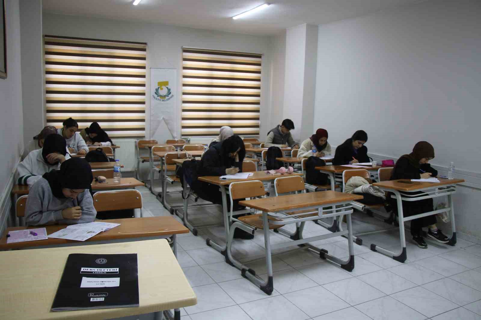 Haliliye’de gençlere destek

