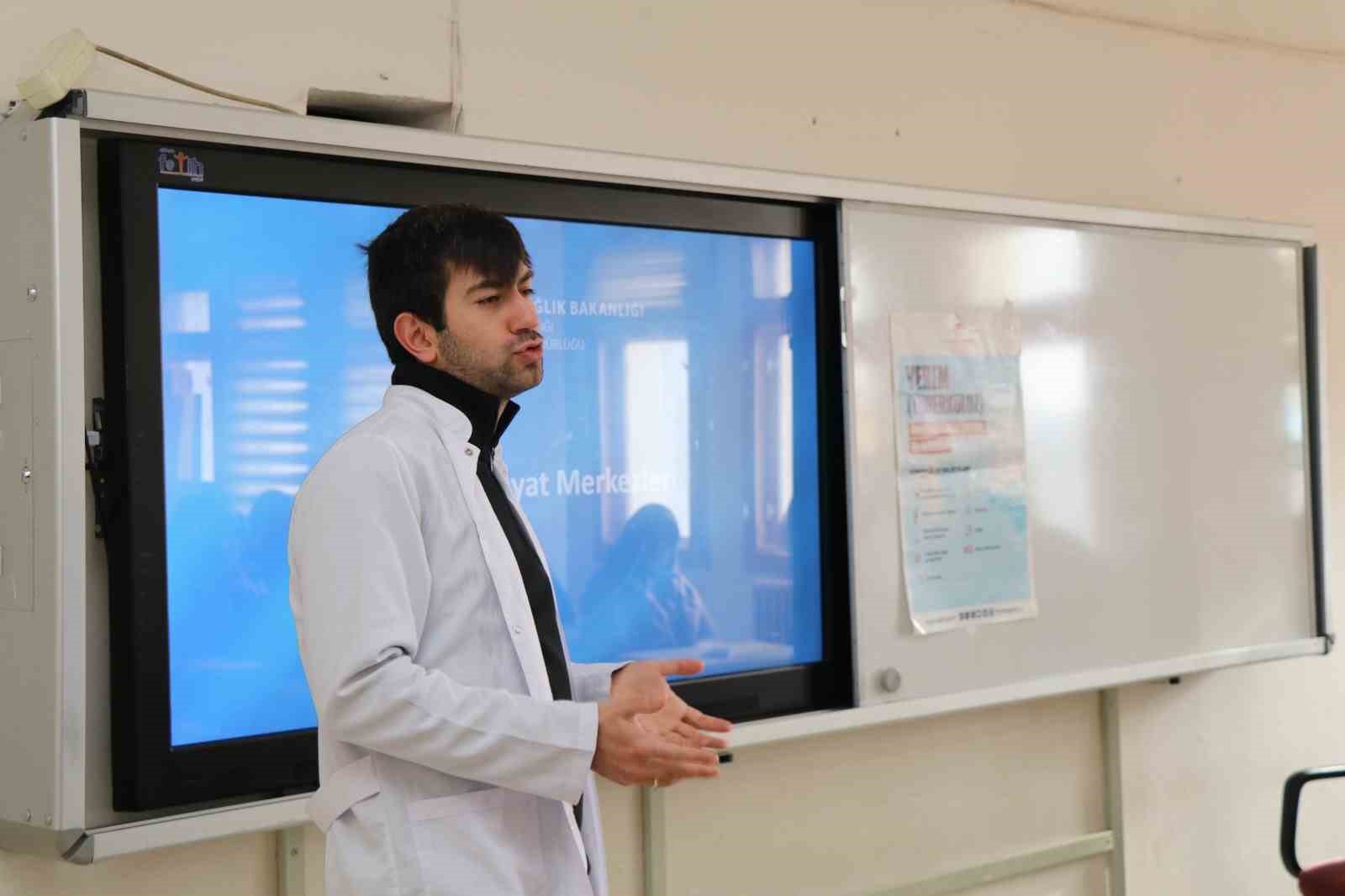 Halk Eğitim Merkezi kursiyerlerine verem eğitimi
