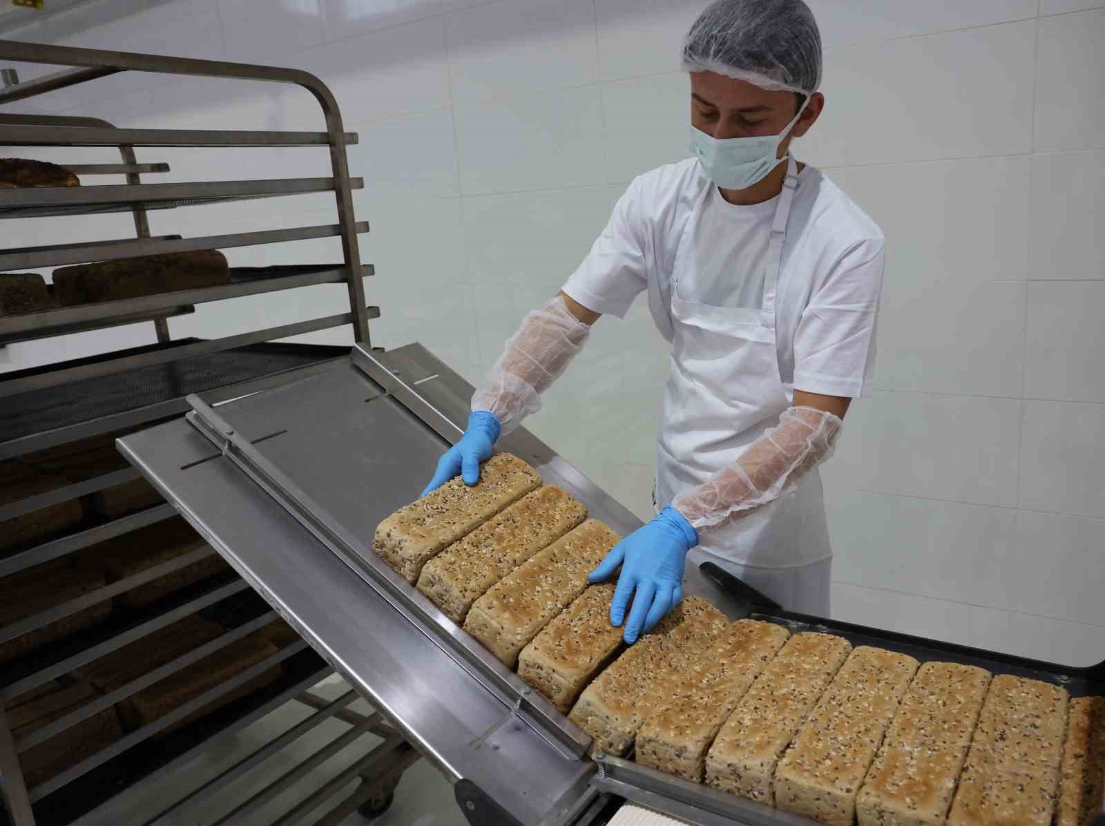 Halk ekmek 2025 yılında 5 milyon adet üretim yaptı
Halk ekmek 2025 yılında 5 milyon adet üretim yaptı