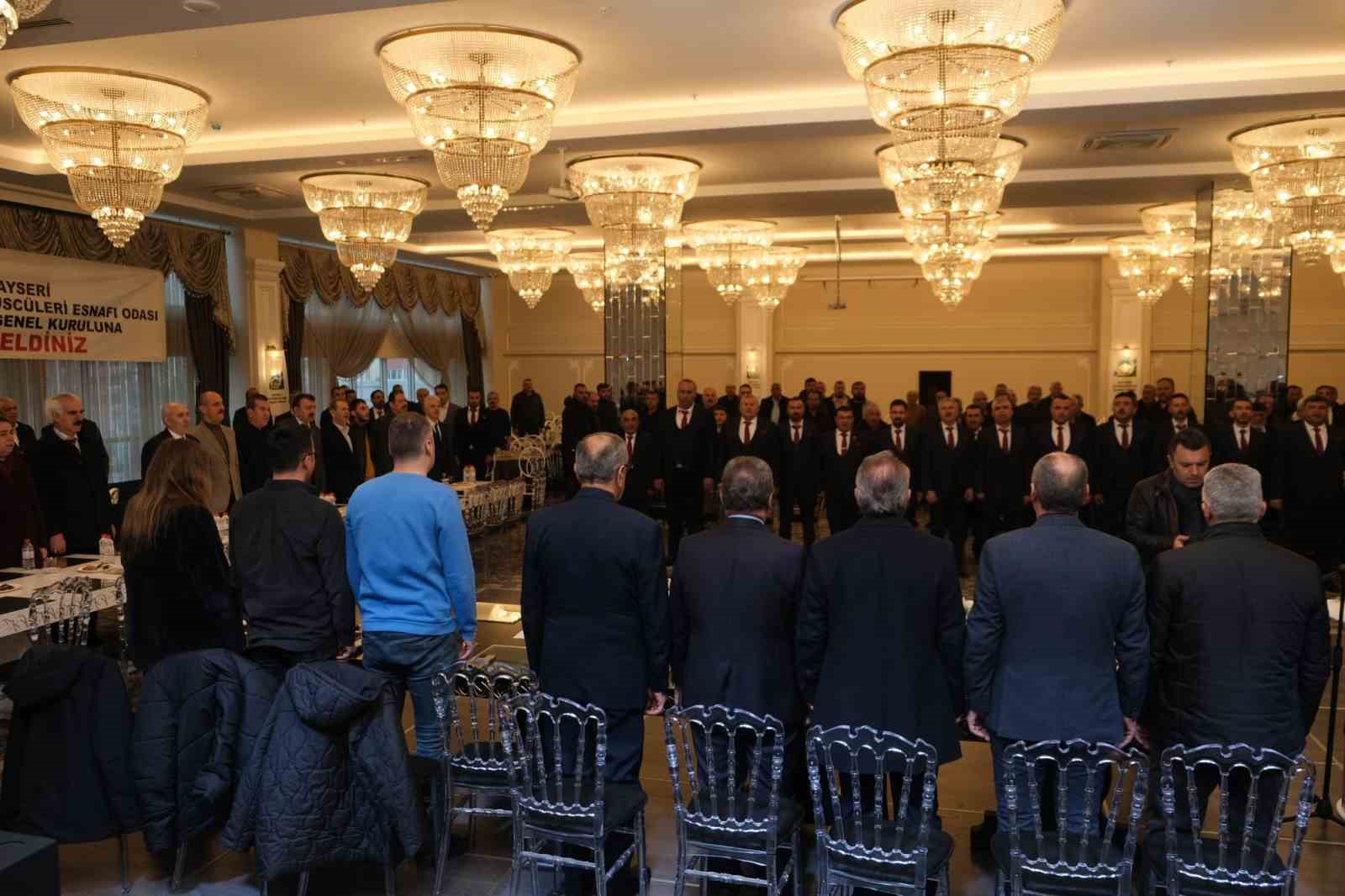 Halk Otobüsçüleri Odası’nda Hayrullah Şahin yeniden başkan seçildi
