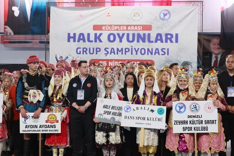 Halk Oyunları Şampiyonası Buldan’da renkli görüntülere sahne oldu
