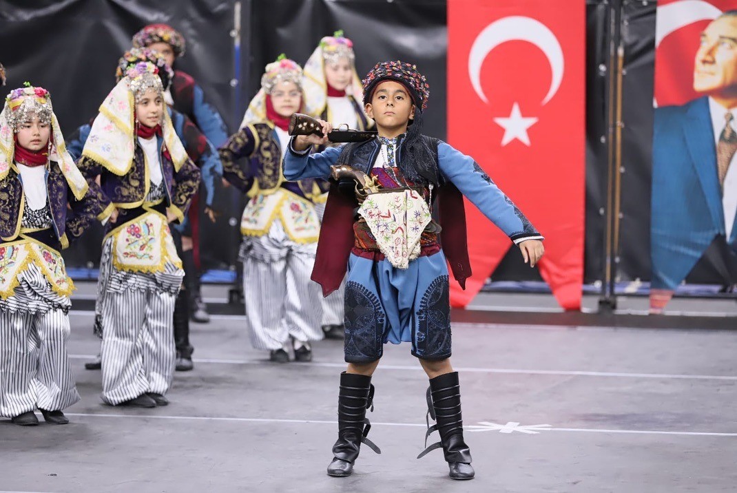 Halk oyunları şöleni için geri sayım başladı
