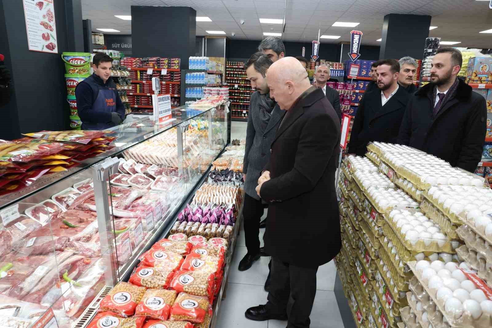 Halk Pazarı’nın 12’nci şubesi Aşkale’de açıldı
Halk Pazarı’nın 12’nci şubesi Aşkale’de açıldı