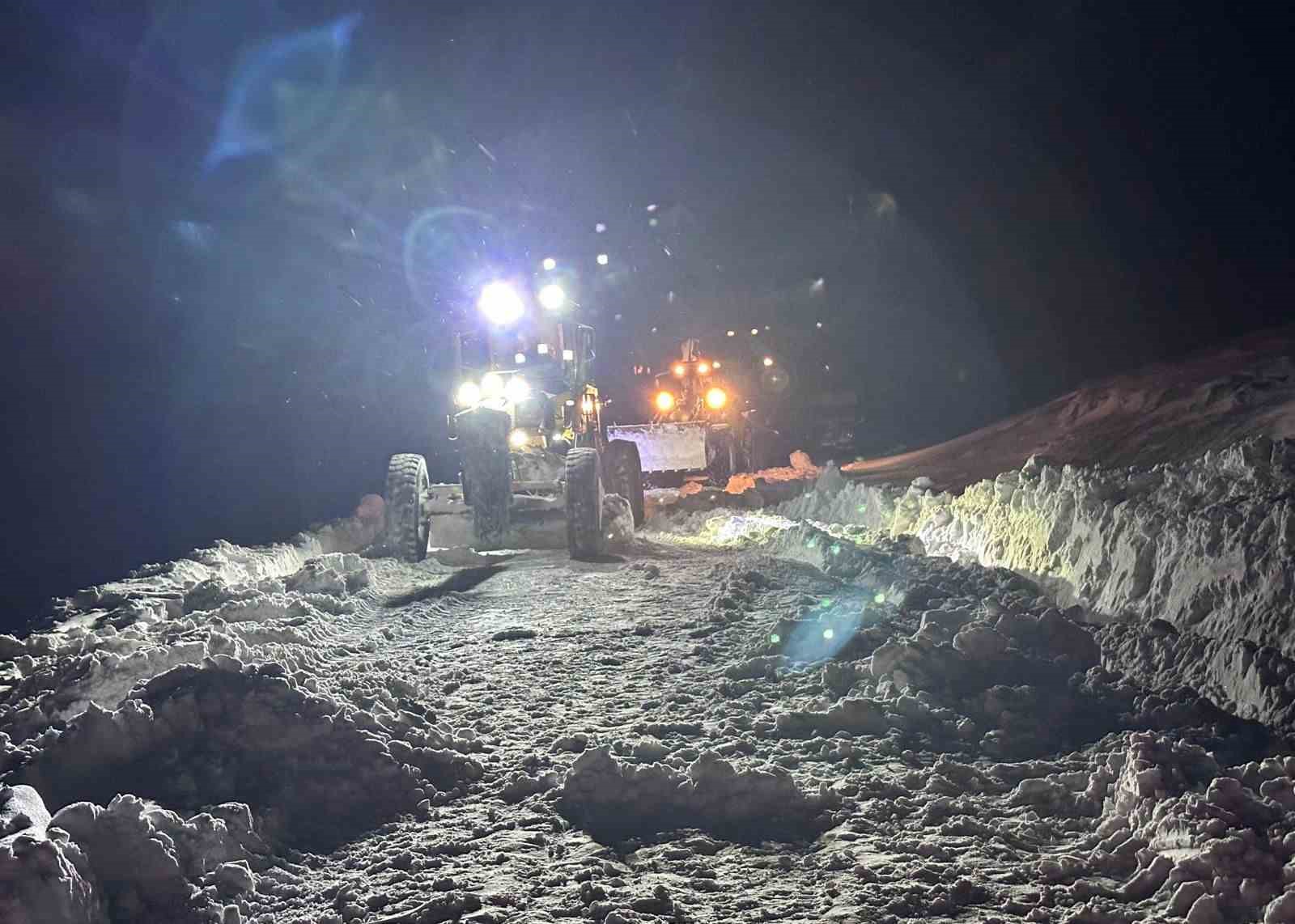 Hamile kadın 5.5 saatlik çalışmayla hastaneye ulaştırıldı
