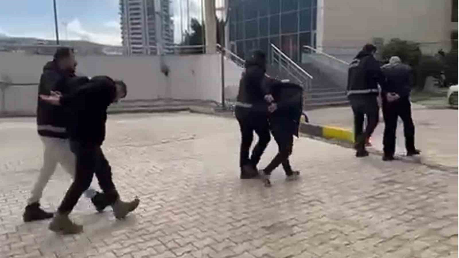 Hapis cezası ile aranan 3 kişi İskenderun’da yakalandı
