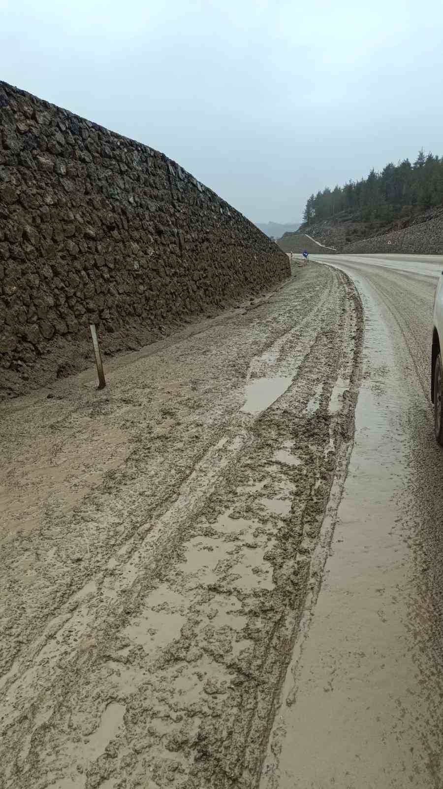 Harmancık yolunun bitmeyen çilesi
