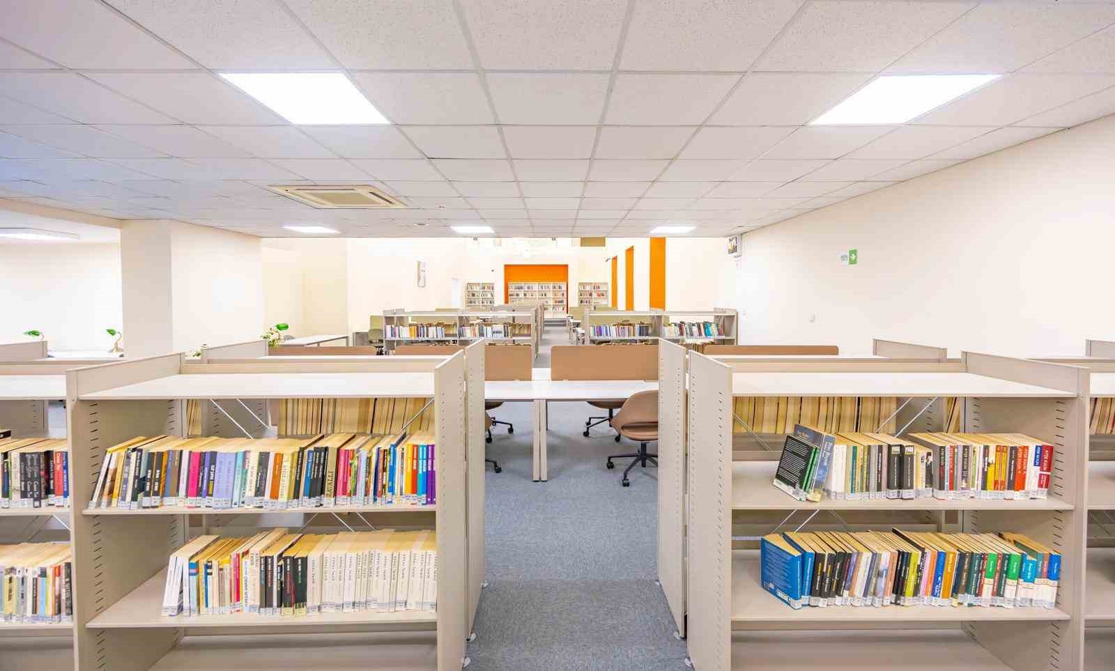 Hasan Ali Yücel Kütüphanesi hizmete girdi
