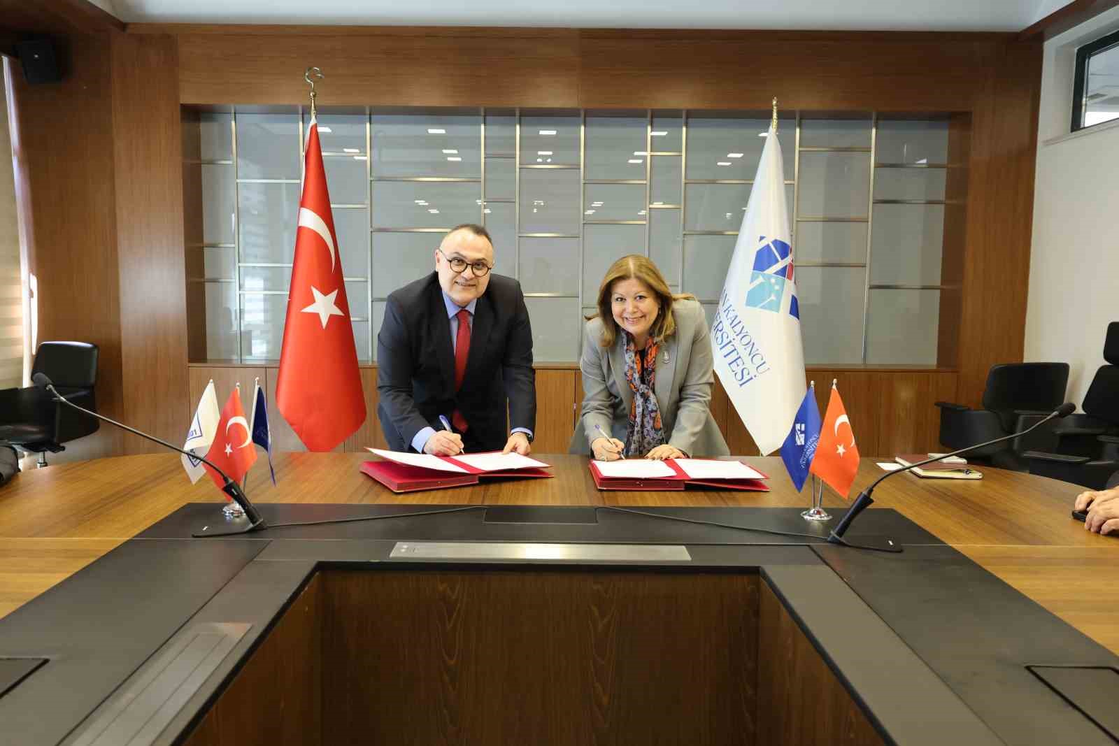 Hasan Kalyoncu Üniversitesi ile GAZİULAŞ arasında iş birliği protokolü imzalandı

