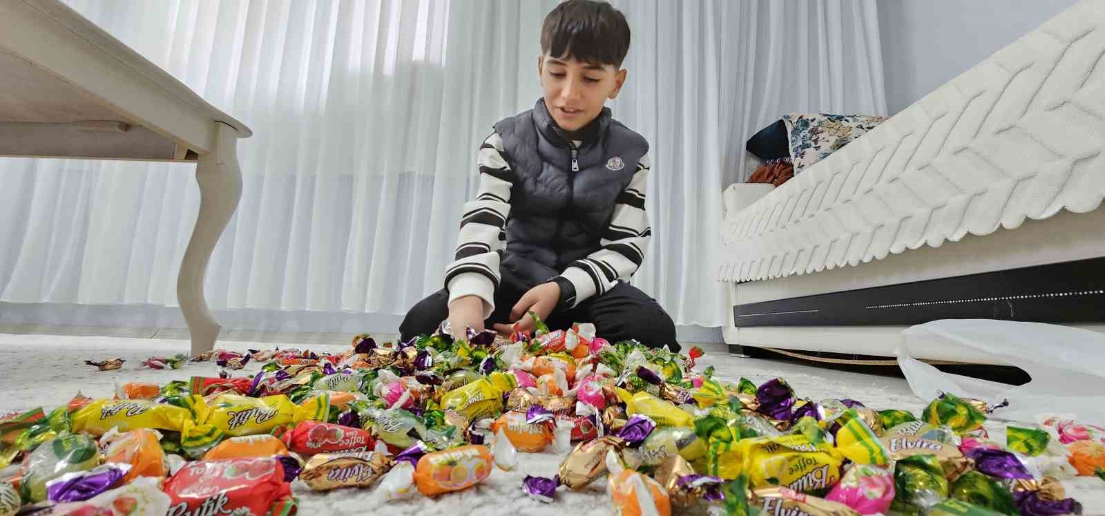 Hasköy’de bayram geleneği sürüyor: Çocuklar kapı kapı şeker topladı
