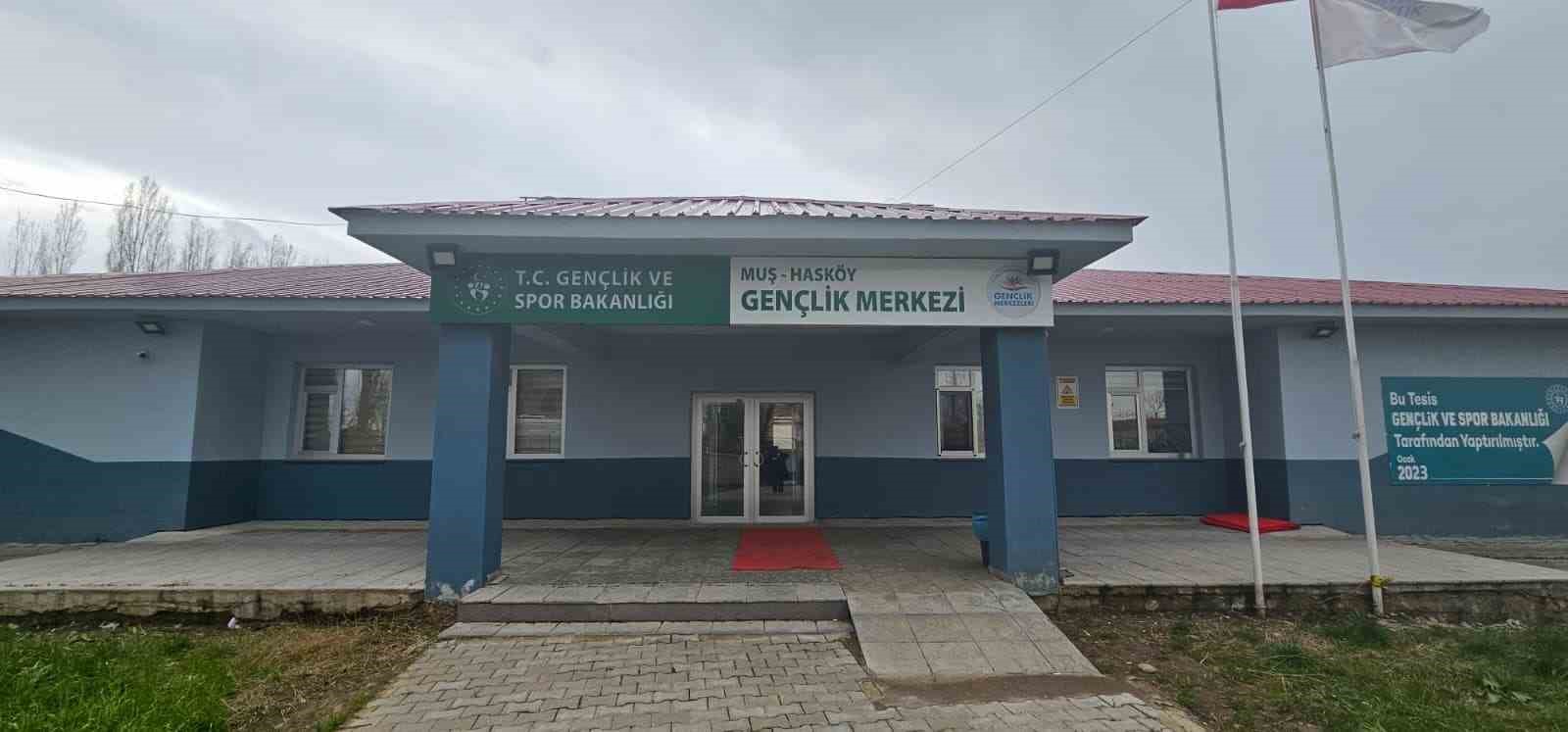 Hasköy’de gençler filografi sanatıyla hem hobi ediniyor hem meslek öğreniyor
