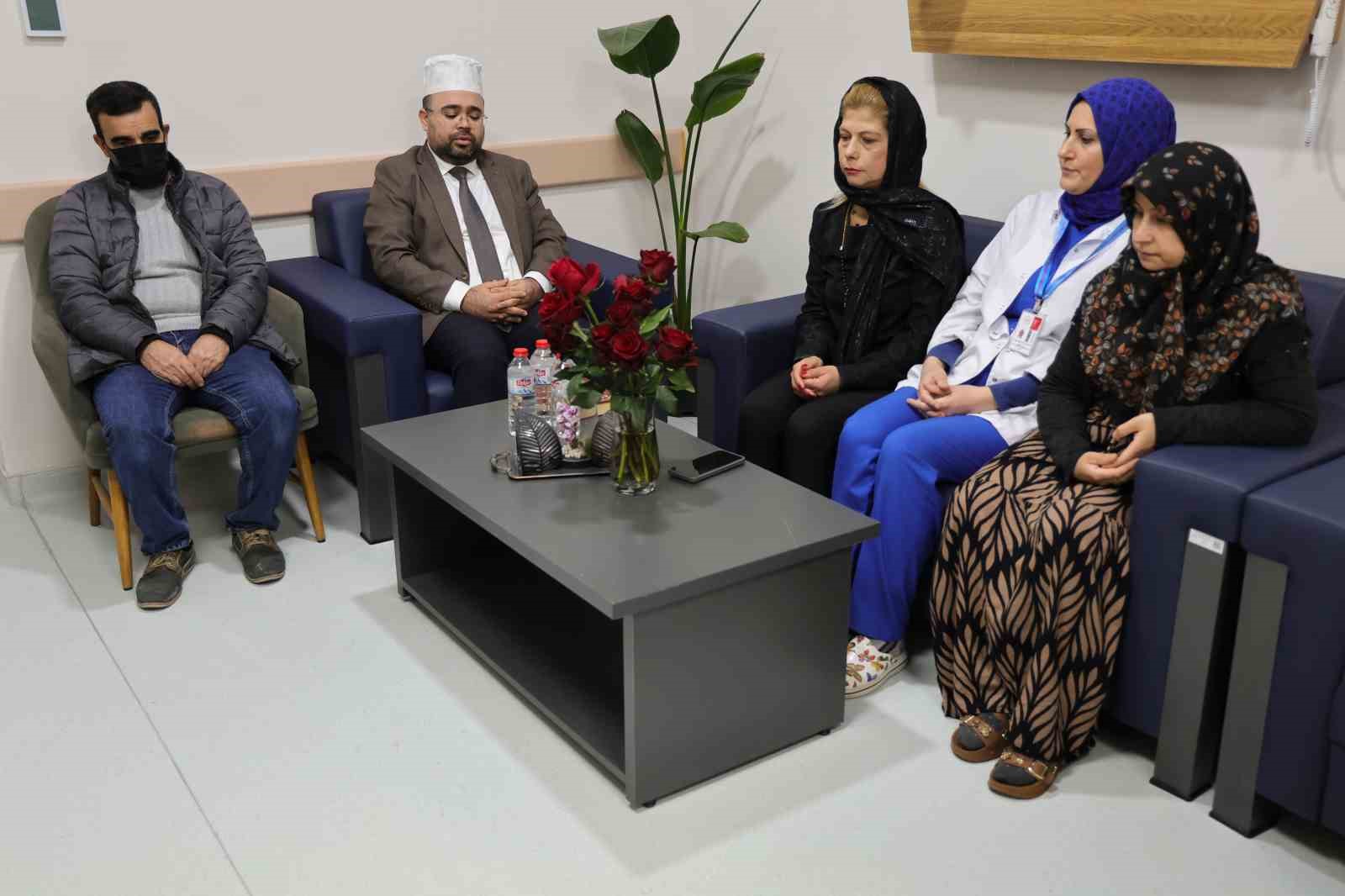 Hasta yakınlarına dualı manevi destek
