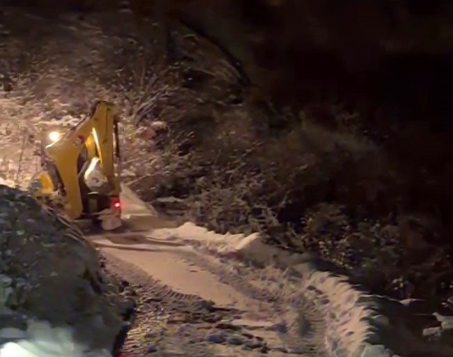 Hastalara ulaşmak için ekiplerin zorlu mücadelesi
