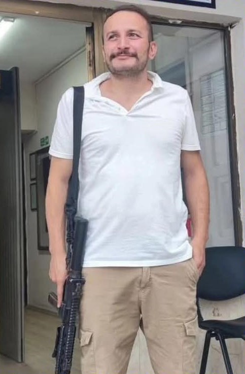 Hastalığı nedeniyle hayatını kaybeden emniyet personeli son yolculuğuna uğurlandı
