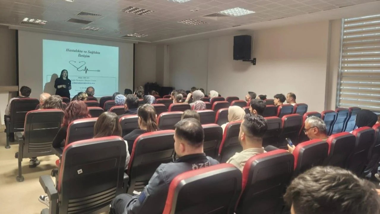 Hastalıkta ve Sağlıkta İletişim Eğitimi
