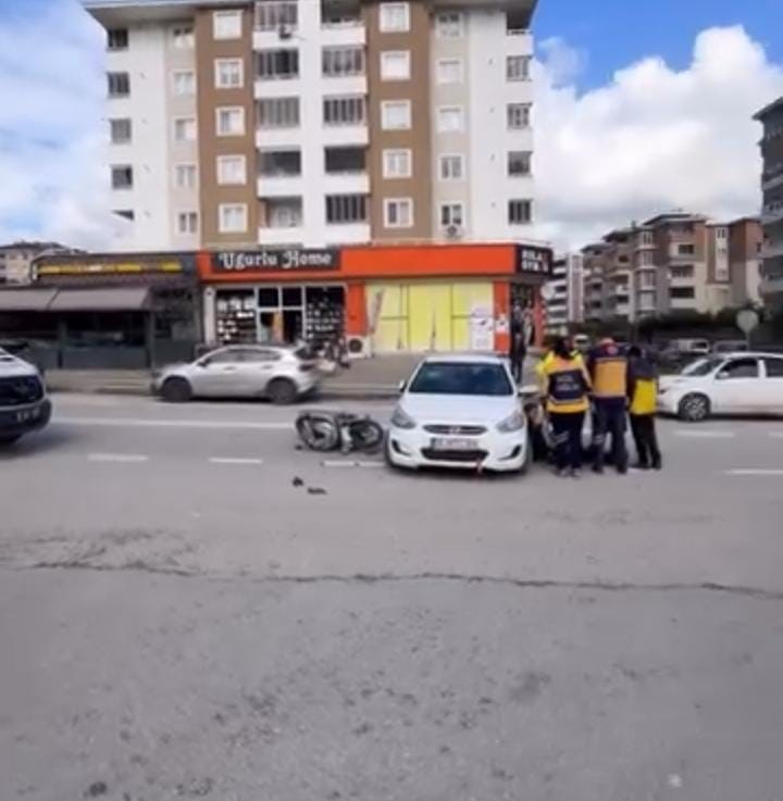 Hatalı dönüş ve yüksek hız kazaya sebep oldu
