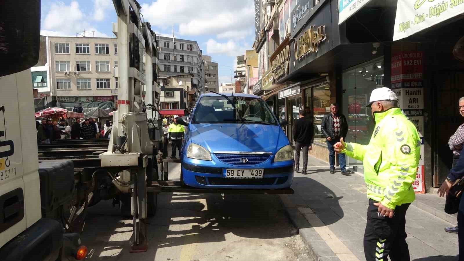 Hatalı park yapan 150 araca ceza yağdı
