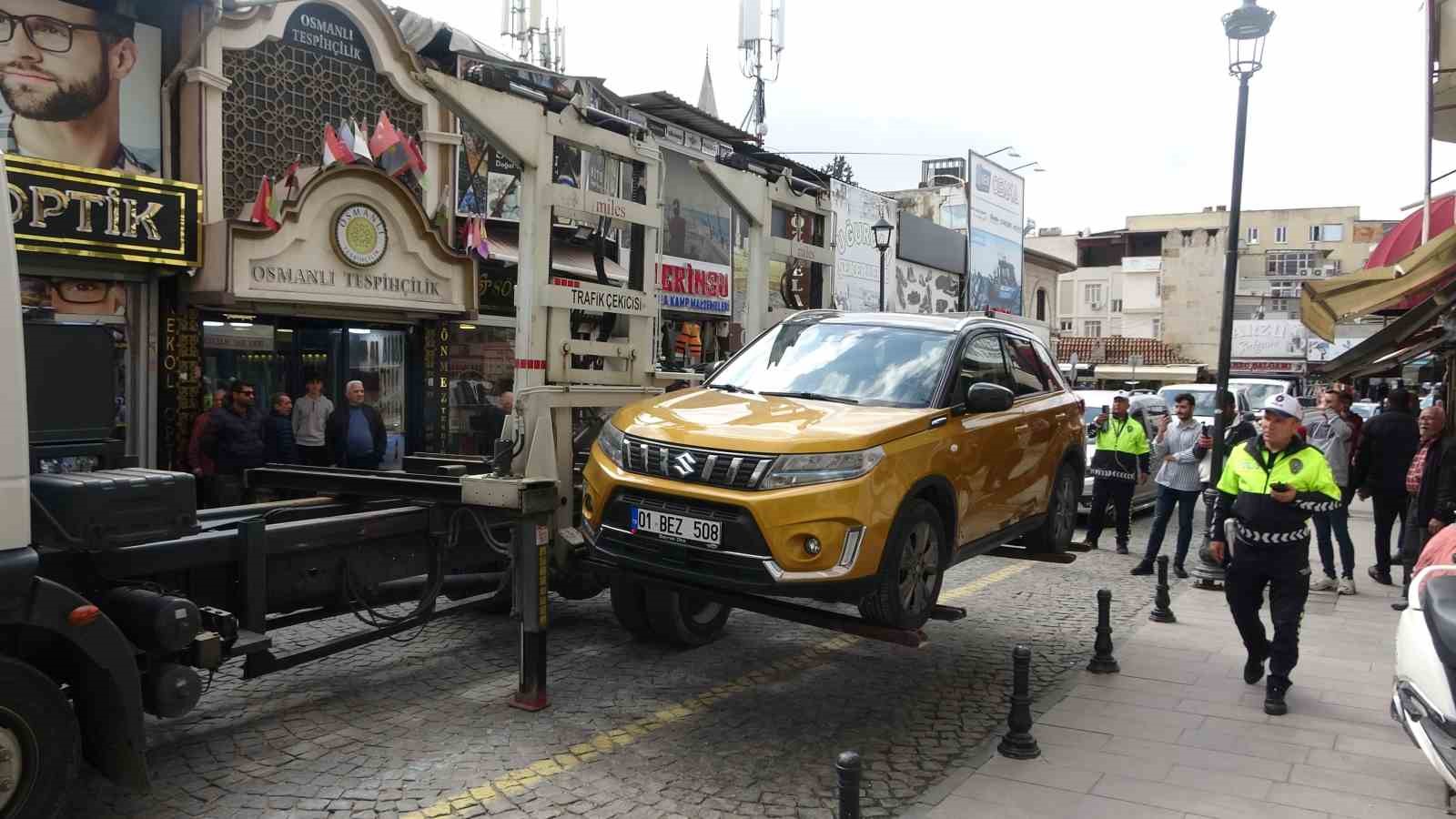 Hatalı park yapan 150 araca ceza yağdı
