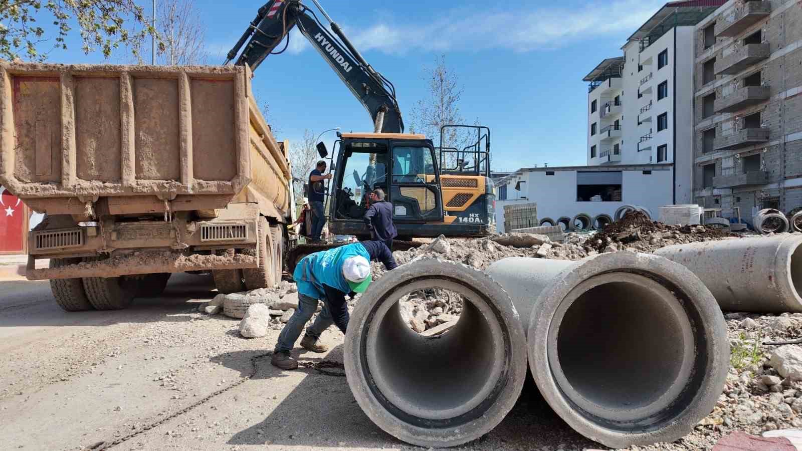 Hatay Büyükşehir Belediyesi,  Kırıkhan’a modern altyapı
