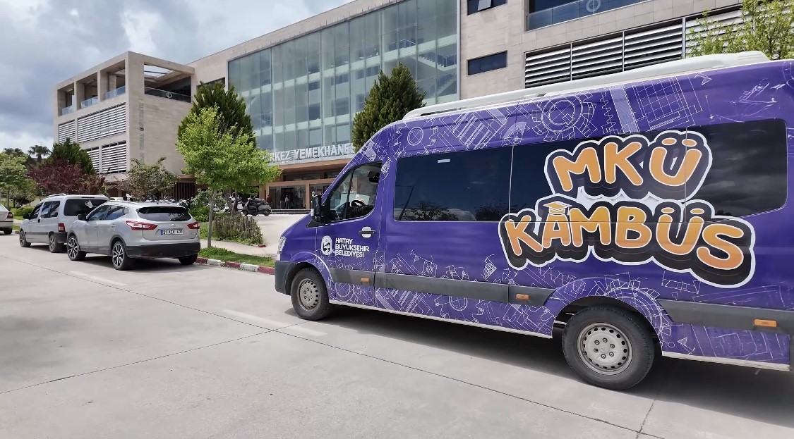 Hatay Büyükşehir Belediyesi, öğrencilerin ulaşımını kolaylaştıracak KAMBÜS’ü hizmete aldı
