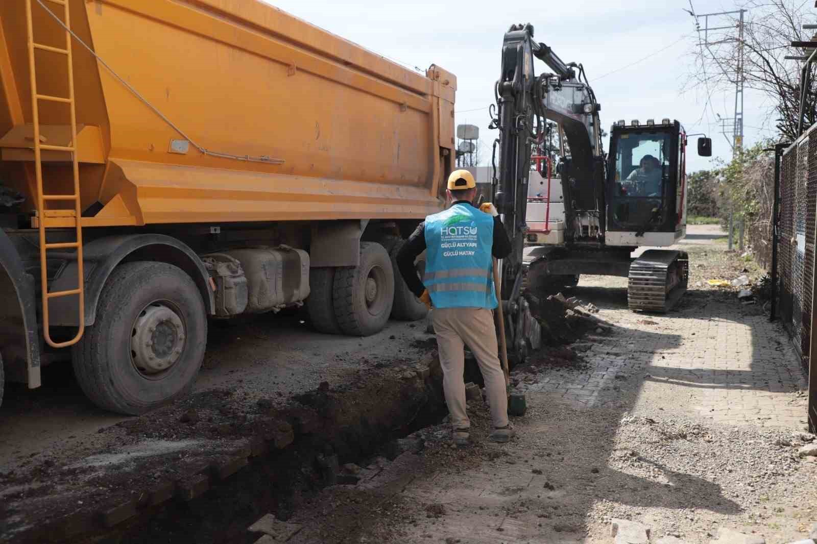Hatay Büyükşehir Belediyesi,  Payas’ta içme suyu şebeke hattını yeniliyor
