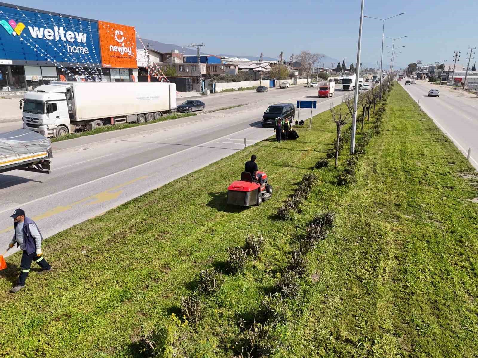 Hatay Büyükşehir Belediyesi’nden yeşil alanlara teknolojik dokunuş
