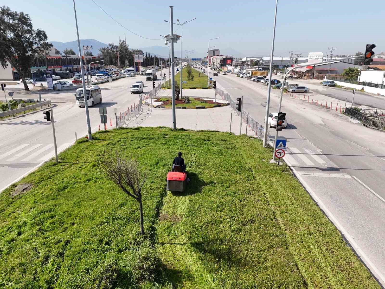 Hatay Büyükşehir Belediyesi’nden yeşil alanlara teknolojik dokunuş
