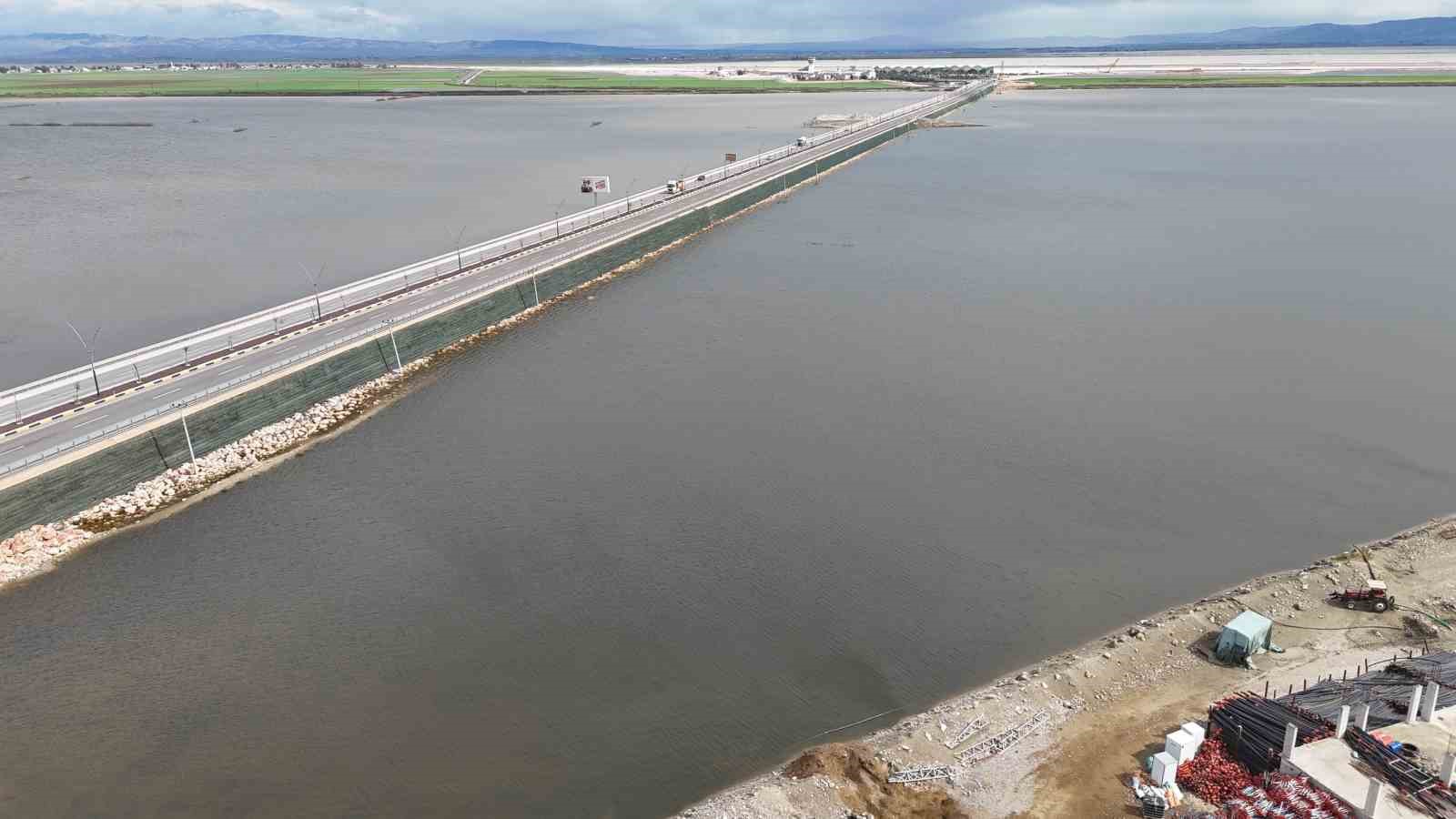 Hatay’da 3 ayda kentin 547 günlük içme suyu depolandı
Hatay’da 3 ayda kentin 547 günlük içme suyu depolandı