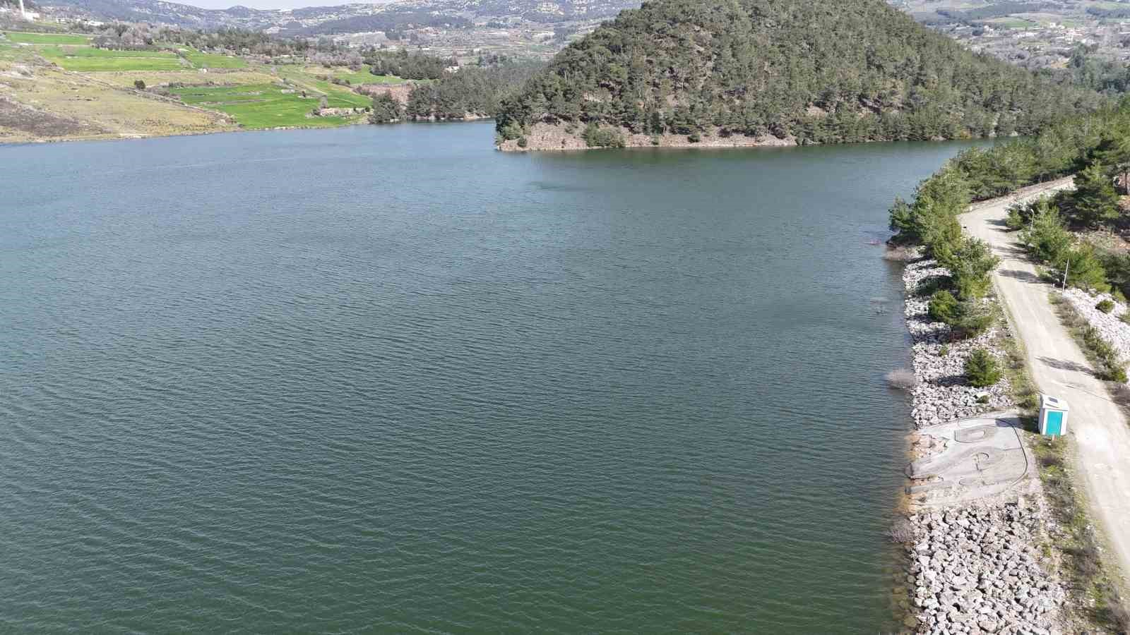 Hatay’da 3 ayda kentin 547 günlük içme suyu depolandı
Hatay’da 3 ayda kentin 547 günlük içme suyu depolandı