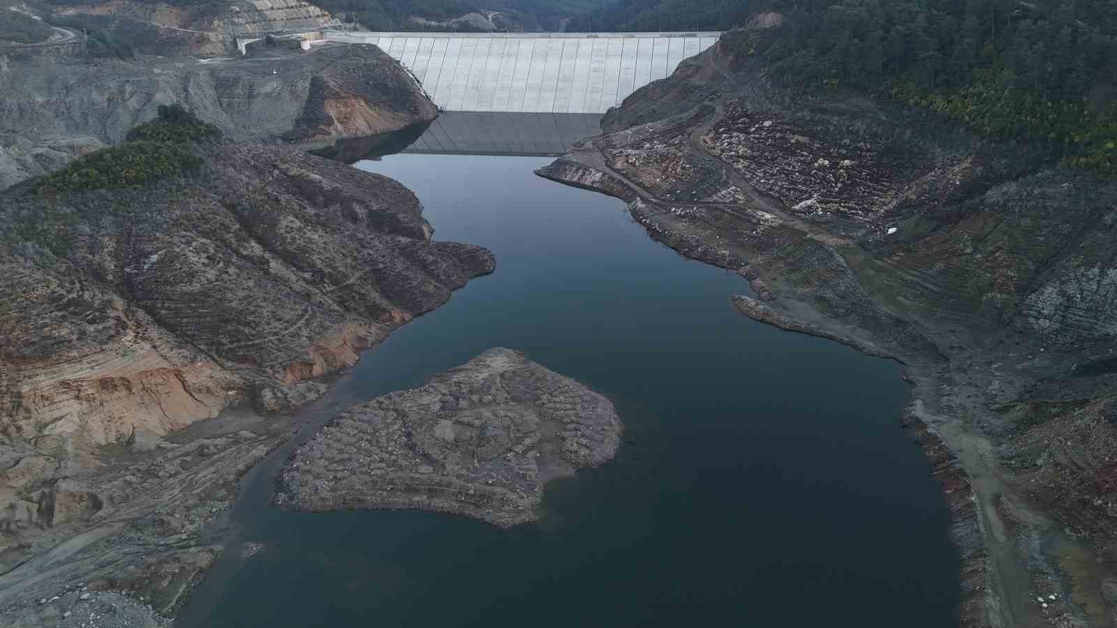 Hatay’da 3 ayda kentin 547 günlük içme suyu depolandı
Hatay’da 3 ayda kentin 547 günlük içme suyu depolandı