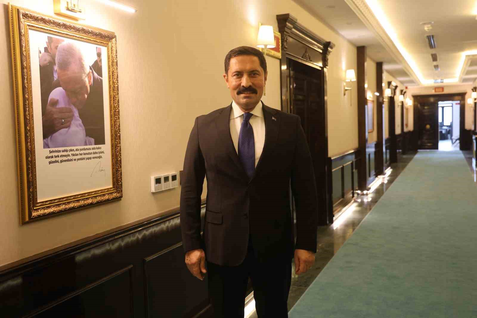 Hatay’da 3 ayda kentin 547 günlük içme suyu depolandı
Hatay’da 3 ayda kentin 547 günlük içme suyu depolandı