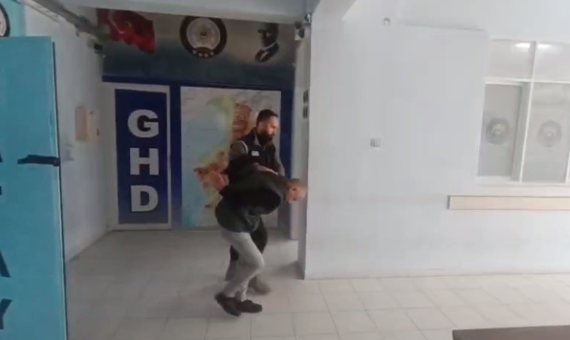 Hatay’da 3 yabancı uyruklu kaçak göçmen yakalandı
