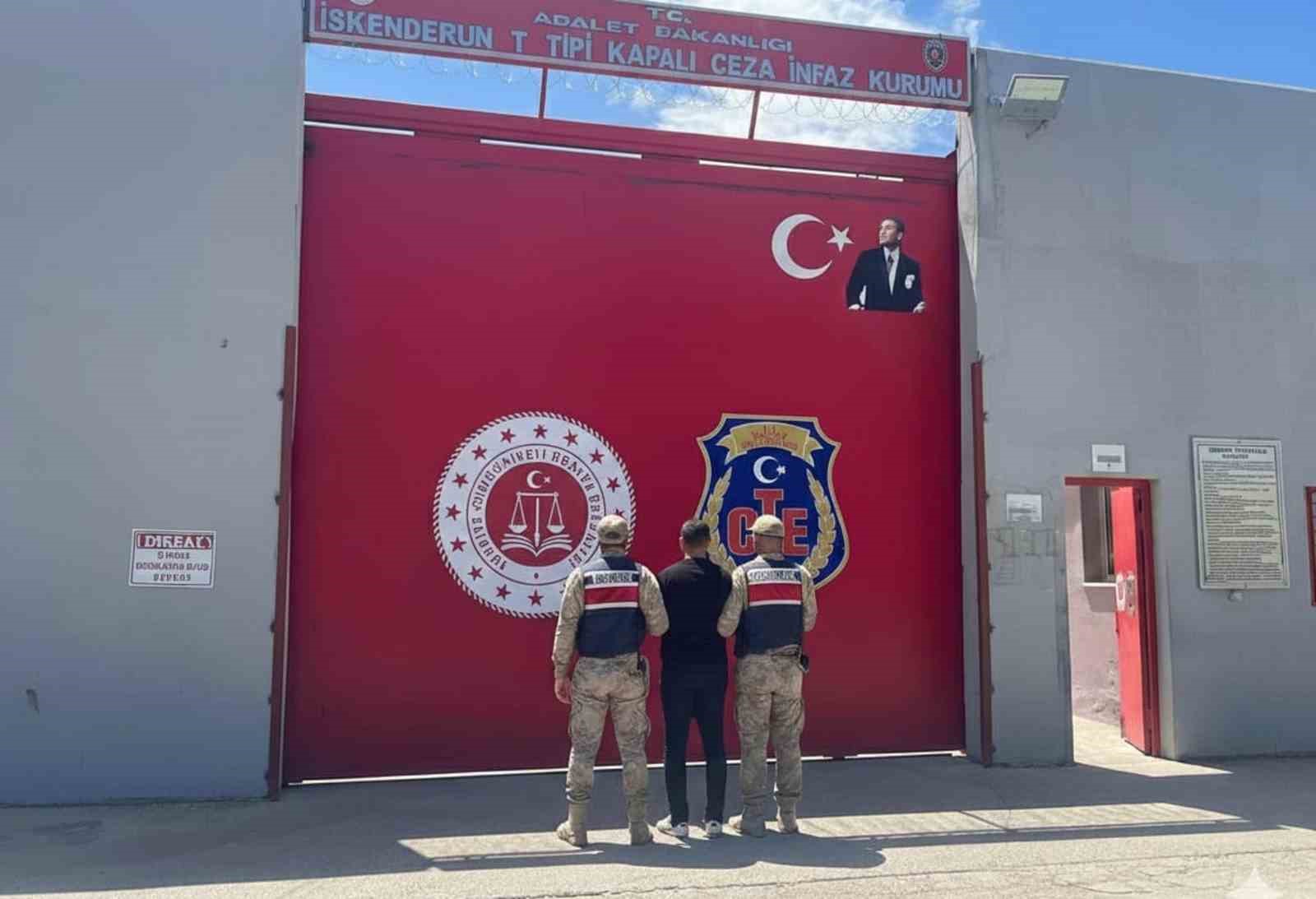 Hatay’da 34 yıl hapis cezası ile aranan şahıs yakalandı
