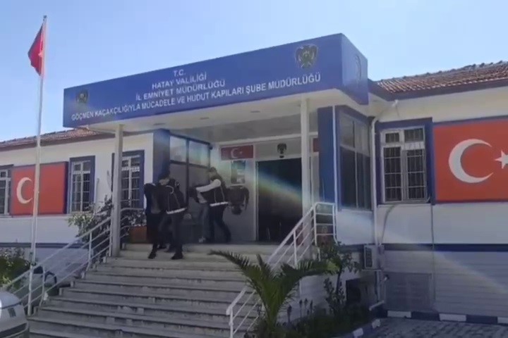 Hatay’da 6 yabancı uyruklu göçmen yakalandı, 2 organizatör tutuklandı
