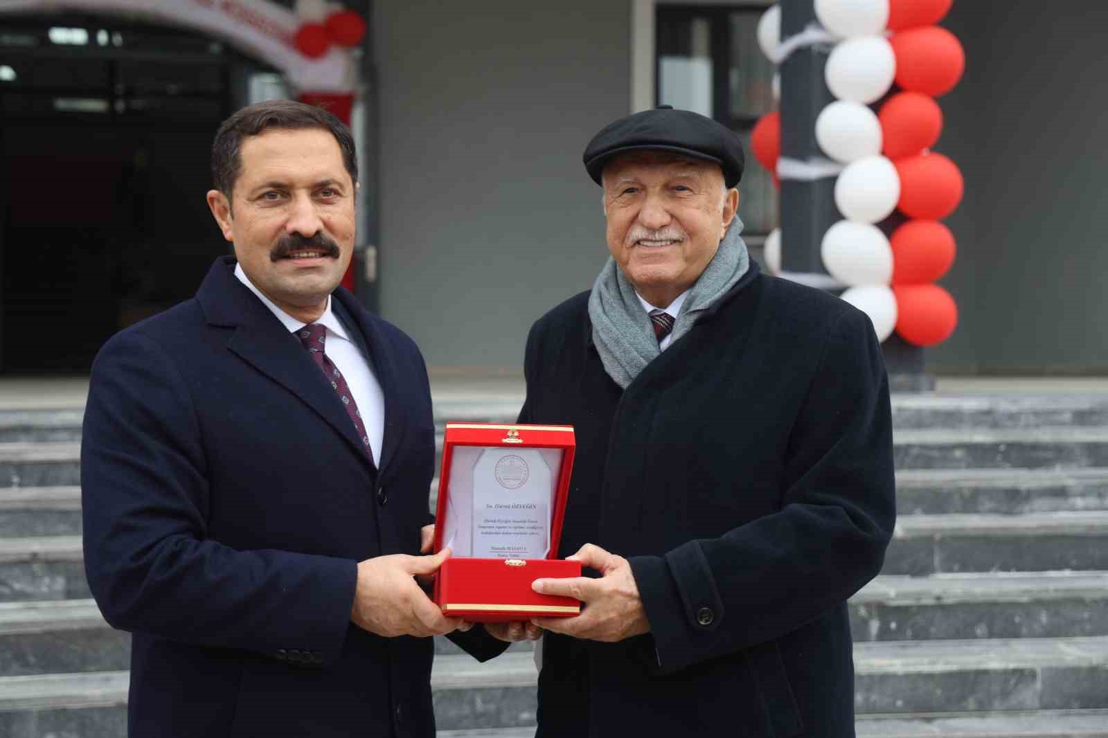 Hatay’da depremin ardından inşa edilen 225’inci okulun açılışı gerçekleştirildi
