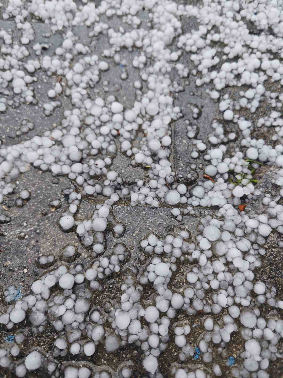 Hatay’da dolu yağışı
